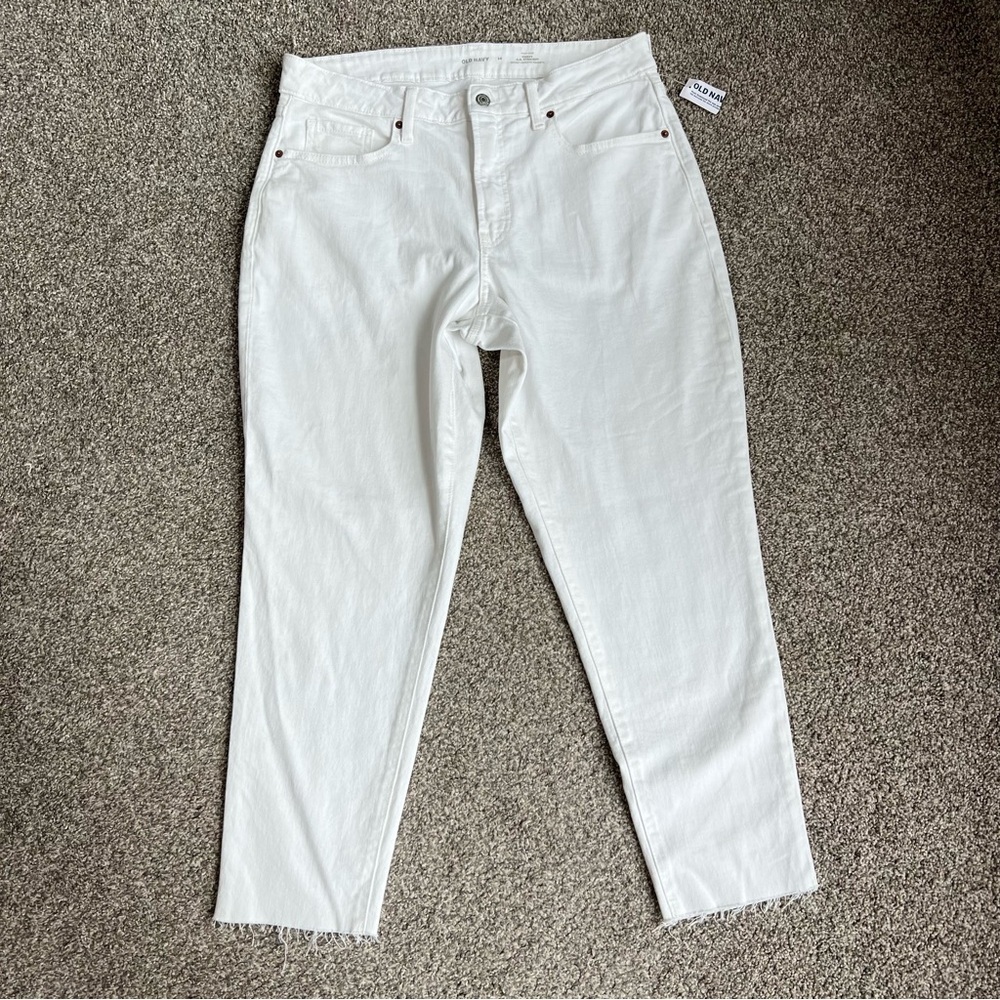 Old Navy NWT High‎ Rise Curvy OG Straight Leg White Jeans, Size 14